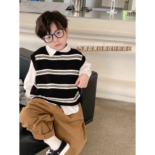 Áo gile len kẻ đen trắng