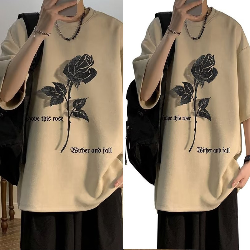 Hàn Quốc dáng rộng phù hợp xu hướng thời trang Áo thun in hoa hồng đen trắng mới của Mỹ có cổ tròn Cotton mềm mại thông thường dành cho nam Trang phục cặp đôi đa năng