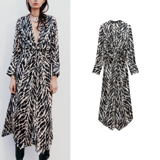 Zara ZA Mùa Xuân Phong Cách Mới Cao Cấp Dài Tay Họa Tiết Động Vật Cổ Chữ V In Lụa Satin Họa Tiết 9878081