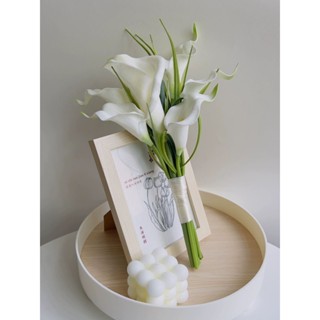 Bó hoa cưới cầm tay cô dâu từ hoa Rum trắng siêu thực R015