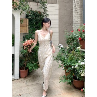 Váy maxi móc rỗng gợi cảm mùa hè