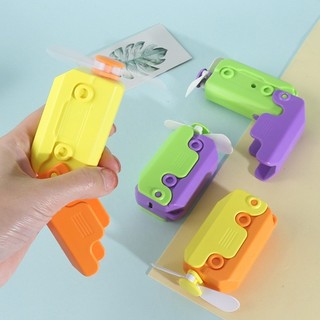 Sáng Tạo Củ Cải Dao Hình Quạt Ins Kẹo Màu Quạt Điện Kigs Đồ Chơi Mùa Hè Cung Cấp Quà Tặng Tiếp Liệu