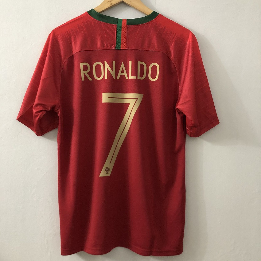 Áo Bóng Đá Cổ Điển Ronaldo - Thiết Kế Sân Nhà Đội Tuyển Bồ Đào Nha