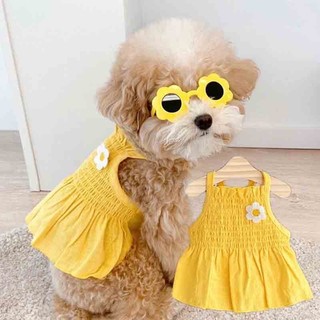 Chó màu vàng đầm dễ thương sling mèo người phụ nữ quần áo hoa cúc trang trí chó con trang phục xếp ly váy chó mèo quần áo bé gái