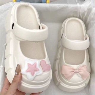 Dép Quai Hậu Đi Học Nữ Tặng Kèm Charm Nơ Xinh Xắn – Dép Sandal Nữ Nhựa EVA Êm Chân, Phong Cách Hàn Quốc