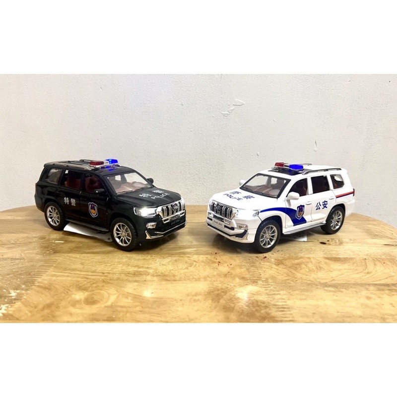 Mô hình xe cảnh sát Toyota Landcruiser Prado _ Tỷ lệ 1:24