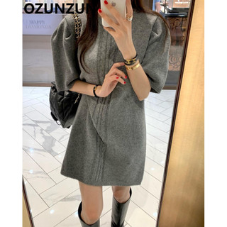 Váy dệt kim cổ tròn giản dị màu trơn Ozunzun 1660