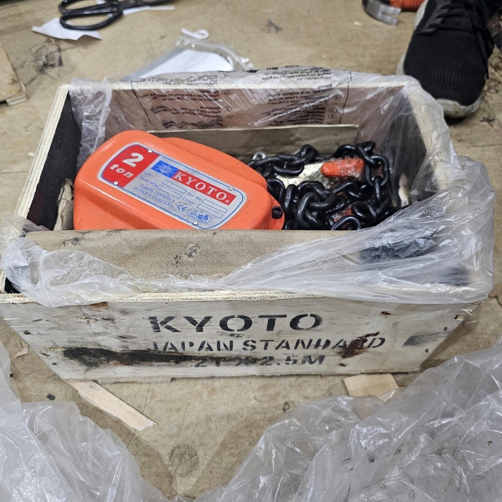 Pa lăng xích KYOTO Japan 2 tấn dài 2.5m xích thép cứng chịu tải lớn. Hãng KYOTO công nghệ Nhật Bản