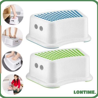 Ghế nhựa di động đế bậc thang cho bé mới
