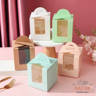 Hộp giấy đựng bánh cupcake có quai xách