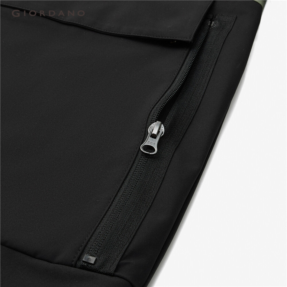 Áo khoác GIORDANO 01073671 có mũ trùm đầu lót lông cừu màu tương phản thời trang dành cho nam