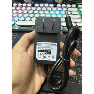 Củ sạc nhanh Pin Áo Quạt Điều Hòa Cao Cấp DC , 8.4V/2A  Phụ Kiện Rời