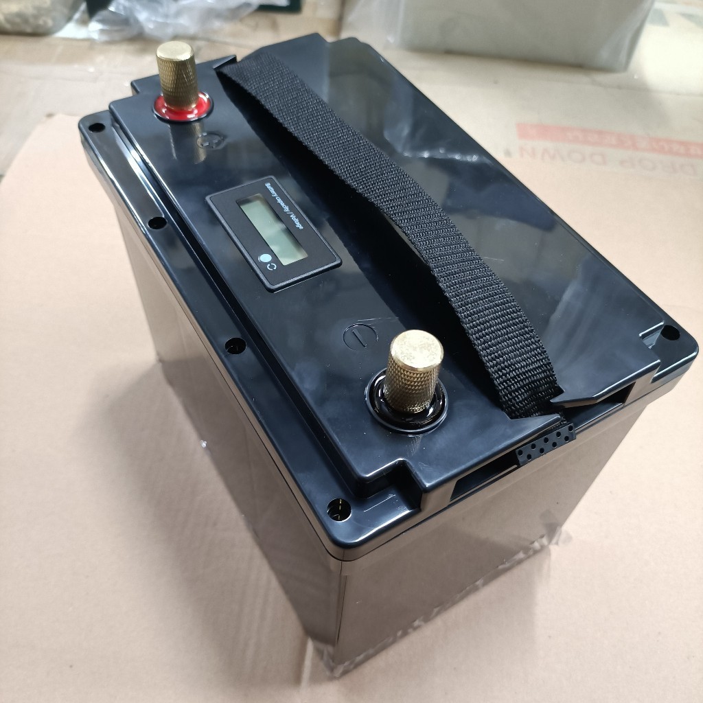 VỎ NHỰA kích thước bình 70Ah báo pin, lắp được 12 cell 46160 hoặc 28 cell 33140 (lắp vừa cọc m8)