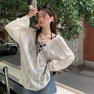 Rỗng Ren Đan Nữ Xuân Hè Phong Cách Mới Rời Trắng Dài Tay Thiết Kế Niche Sang Trọng Top