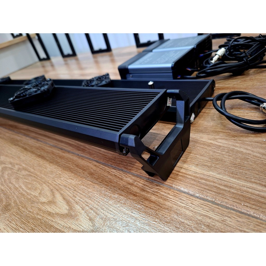 Đèn Thủy Sinh WRRGB + UV , led 5054 , 5in1 + UV , máng nhôm T22 cao cấp , thiết kế đẹp , tản nhiệt tôt