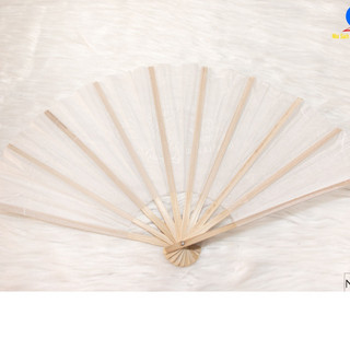 Quạt giấy xếp cầm tay nan tre màu trắng NS230