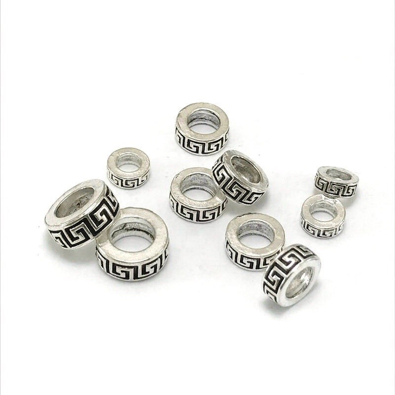 Charm chặn họa tiết chữ vạn HTJEWELRY PL108