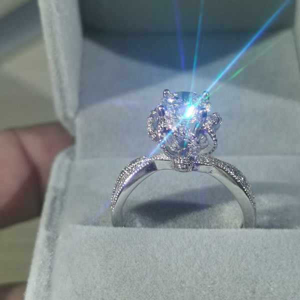 [Hàng có sẵn] Nhẫn kim cương Moissanite Đài phun nước hoa hồng Nhẫn bạc Sterling Đóng Moissanite Cặp đôi Nhẫn nam nữ Nhẫn cầu hôn không phai màu