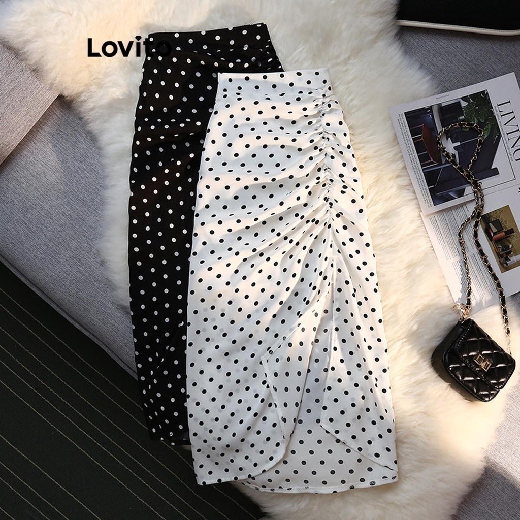 Váy xếp ly chấm bi