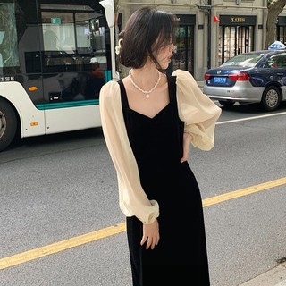 Hepburn Phong Cách Nhỏ Đen Đầm Nữ Thu Đông Pháp Retro Đèn Lồng Tay Giữa Chiều Dài Eo Cao Mỏng Hơn Nhìn Cổ Vuông Đầm Nhung