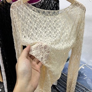 Áo thun nữ cổ tròn ren hoa màu trơn