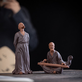 Tượng Tử Kỳ bá nha gảy đàn cỡ nhỏ gốm tử sa siêu sắc nét thích hợp trang trí bàn trà, tiểu cảnh, ghép cây bonsai