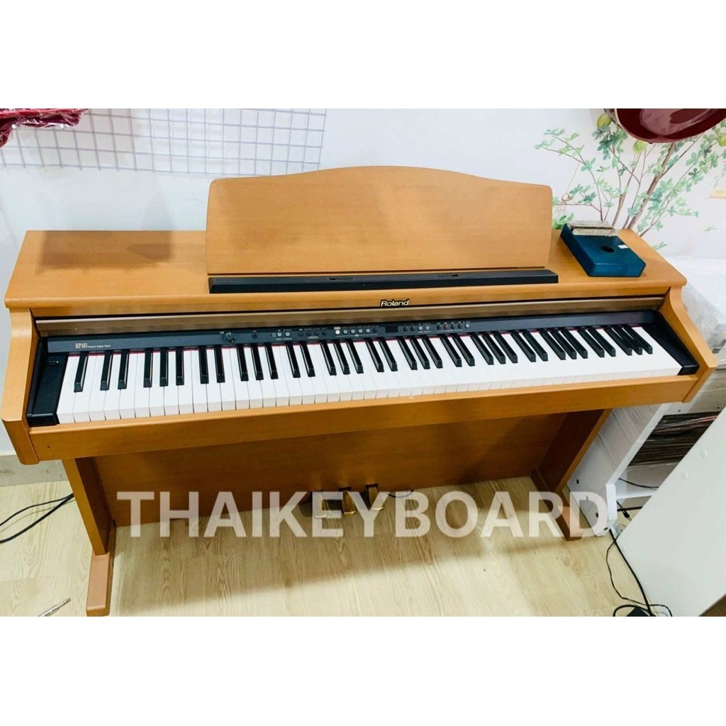 Đàn Piano Roland HP103