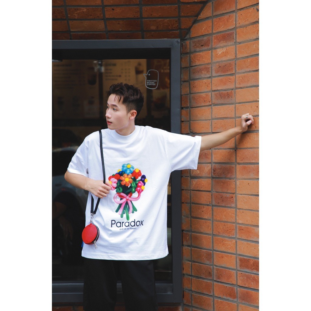 Áo thun form rộng Paradox tay lỡ - Unisex - In hình - BOUQUET - Trắng, Đen