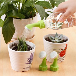 Dụng cụ tưới nước và làm vườn sáng tạo cho chậu hoa trong gia đình