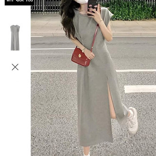 Áo thun xẻ màu xám Đầm ôm Thiết kế mùa hè thanh lịch Sense Niche Eo bó sát Slim-Fit Váy ngắn tay thường ngày