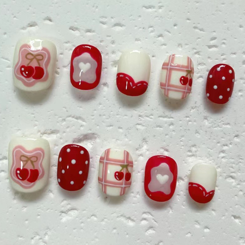 nailbox thiết kế móng ngắn vẽ cherry hàn quôc