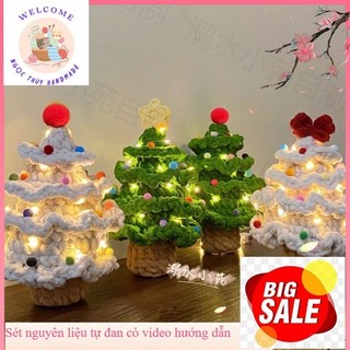 Cây Thông Mini để bàn Trang Trí Giáng Sinh Kèm đèn Led . Bằng Len handmade