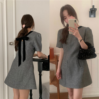 Suxi Váy nữ tay ngắn cổ tròn thời trang giản dị kiểu Pháp tối giản 240327