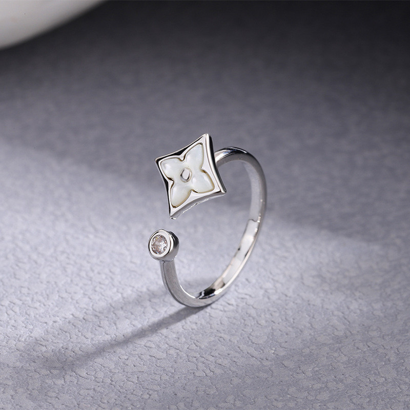 Ngọt Ngào Bốn Lá Cỏ Ba Lá Vỏ Trắng Kim Cương Mở Nhẫn Cao Cấp Tất Cả Trận Đấu Thời Trang Nhẫn Thép Titan Trang Sức Bé Gái Phụ Kiện