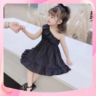 Xả Váy đầm đen lệch vai cho bé gái