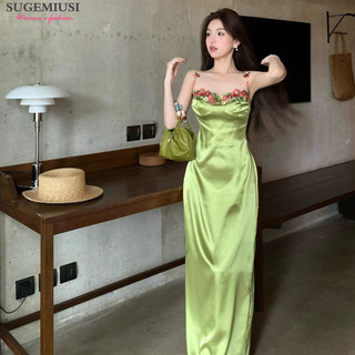 Sugemiusi Xanh Thêu Hoa Dây Đeo Đầm Nữ Tính Khí Eo Eo Eo Ôm Hơn Nhìn Giữa Chiều Dài Váy Satin Kỳ Nghỉ Được