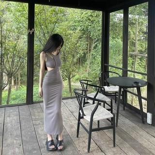 Mùa Hè 2023 Phong Cách Mới Thiết Kế Nữ Cảm Thấy Sang Trọng Váy Màu Xám Nguyên Chất Desire Phong Cách Đầm Tính Khí Cô Gái Ôm Vừa vặn Ôm Hơn Nhìn U5