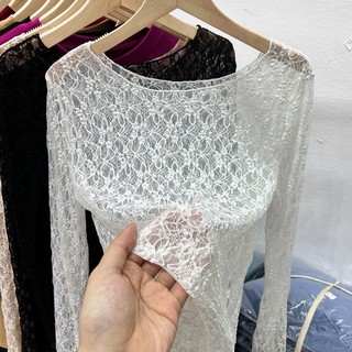 Áo thun nữ cổ tròn ren hoa màu trơn