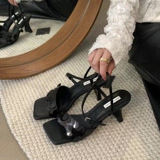 Giày cao gót mũi vuông có sequin