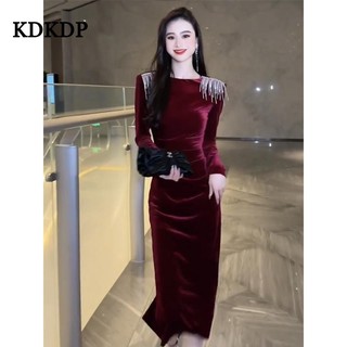 Kdkdp Internet nổi tiếng thời trang nhung váy mùa thu 2023 phong cách mới kiểu Pháp cắt tua rua váy mỏng