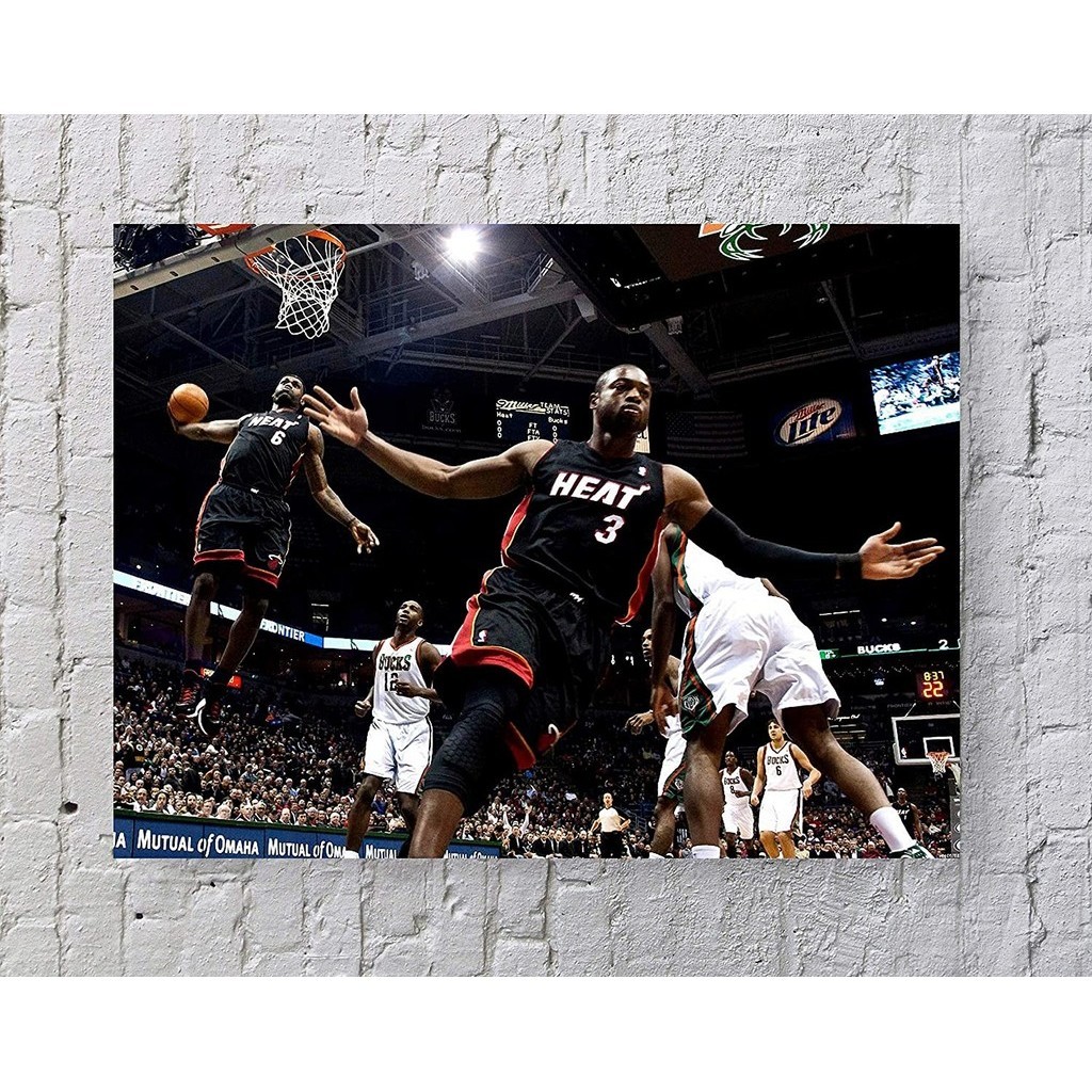 Lebron James Dwyane Wade Nba Poster Kích Thước Tiêu Chuẩn Bởi Lebron James Dwyane Wade Alley-oop Tre