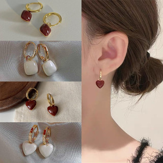 Bông tai hình trái tim cổ điển Bông tai cổ điển Bông tai hình trái tim