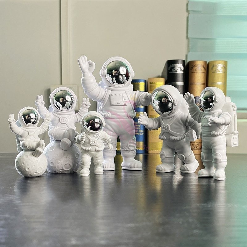 Tượng mini Phi hành gia , đèn ngủ mặt trăng Lily's decor house trang trí bàn làm việc phòng ngủ quà 