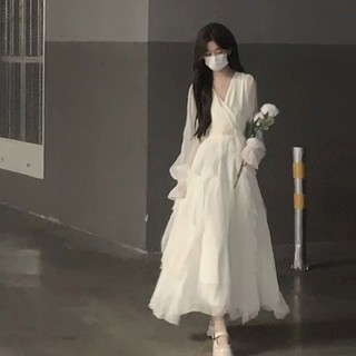 【Bess's house】váy tiểu thư sang chảnh，váy thời trắng nữ，váy công chúa，2023 Đầu Thu Mới Sữa Trắng Pháp Tình Yêu Đầu Tiên Cổ Tích Đầm Phong Cách Nhẹ Nhàng Cổ Chữ V Ôm Và Treo Cảm Giác Đầm，váy maxi đi biển，váy kiểu pháp，váy sang chảnh，đầm trắng