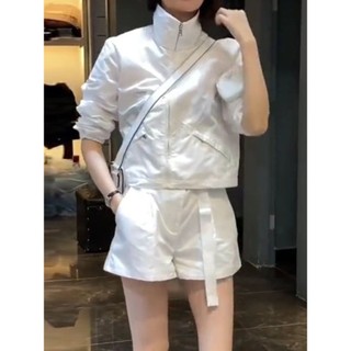 [Fei Fanmei] Bộ đồ thời trang Influencer Mùa xuân Phong cách mới Sang trọng Phù hợp với cổ đứng thông thường Phiên bản thể thao Bộ đồ rộng rãi