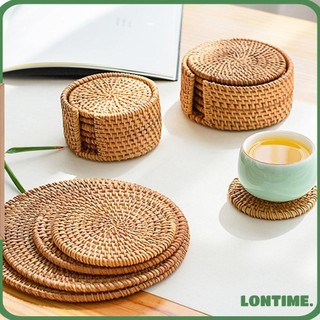 Tấm lót ly làm bằng mây kiểu dáng đơn giản tiện dụng