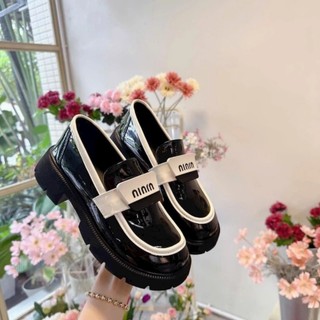 Giày Bốt Nữ Cổ Thấp MiuMiu B09 Siêu Cấp