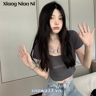 Xiang NIAN NI American retro chữ thêu đáy áo sơ mi cổ vuông xương đòn cắt thấp lộ áo thun ngắn tay rốn lưng cao