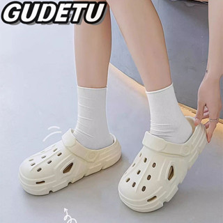 Bonnie Cathy  Giày Croc Nữ Phong Cách Mới Chống Trơn Trượt Tắc Cho Mặc Bên Ngoài Đế Dày Tăng Chiều Cao Dép Hoạt Hình Baotou Đi Biển Dép Thời Trang Dễ Thương