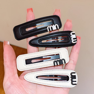 Kẹp tóc mái chất liệu da đính chữ MIN phong cách sang chảnh thời trang Hàn Quốc K42